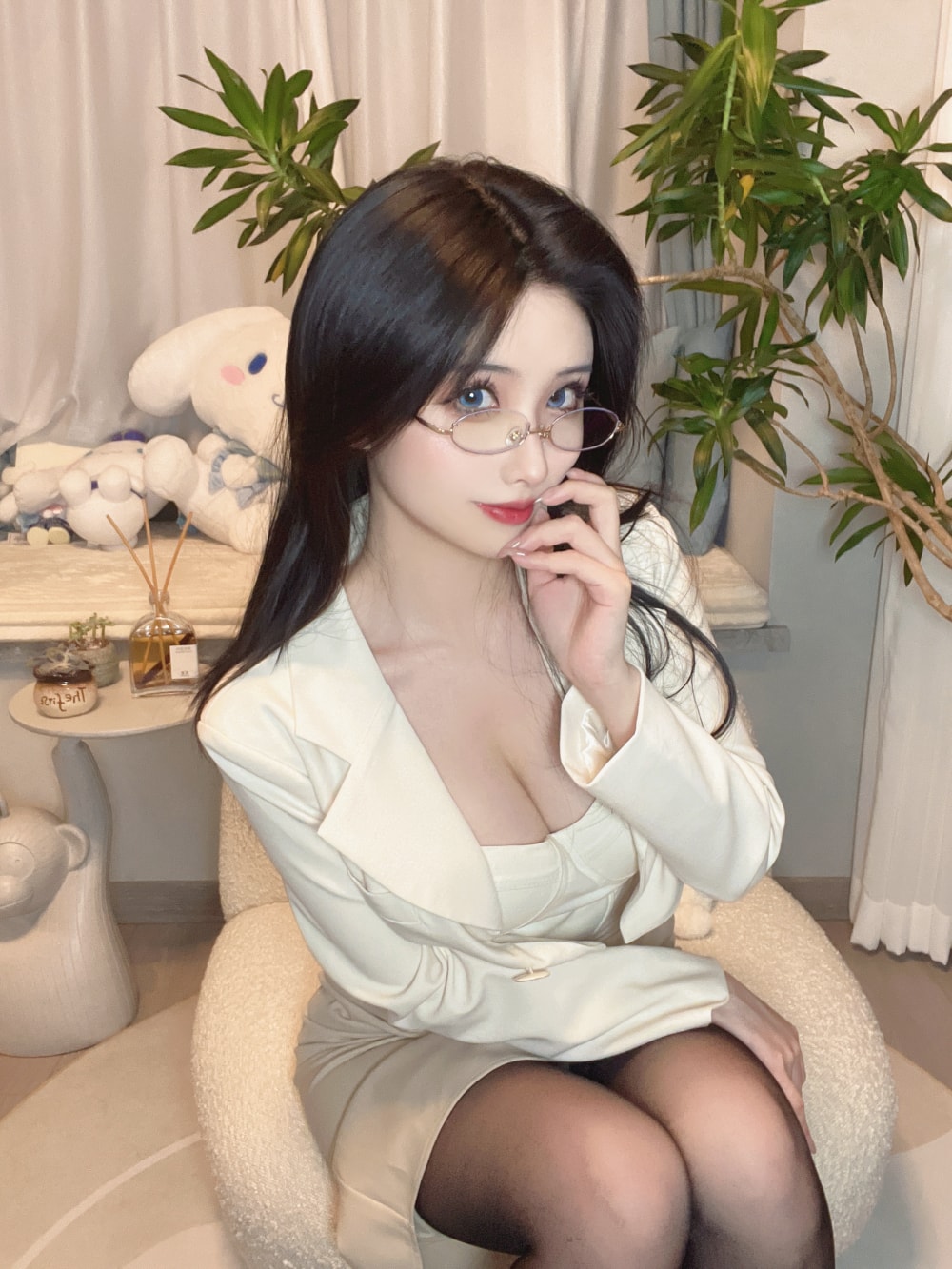 rioko凉凉子 – 和女上司的七夕 [30P+10V/770MB]