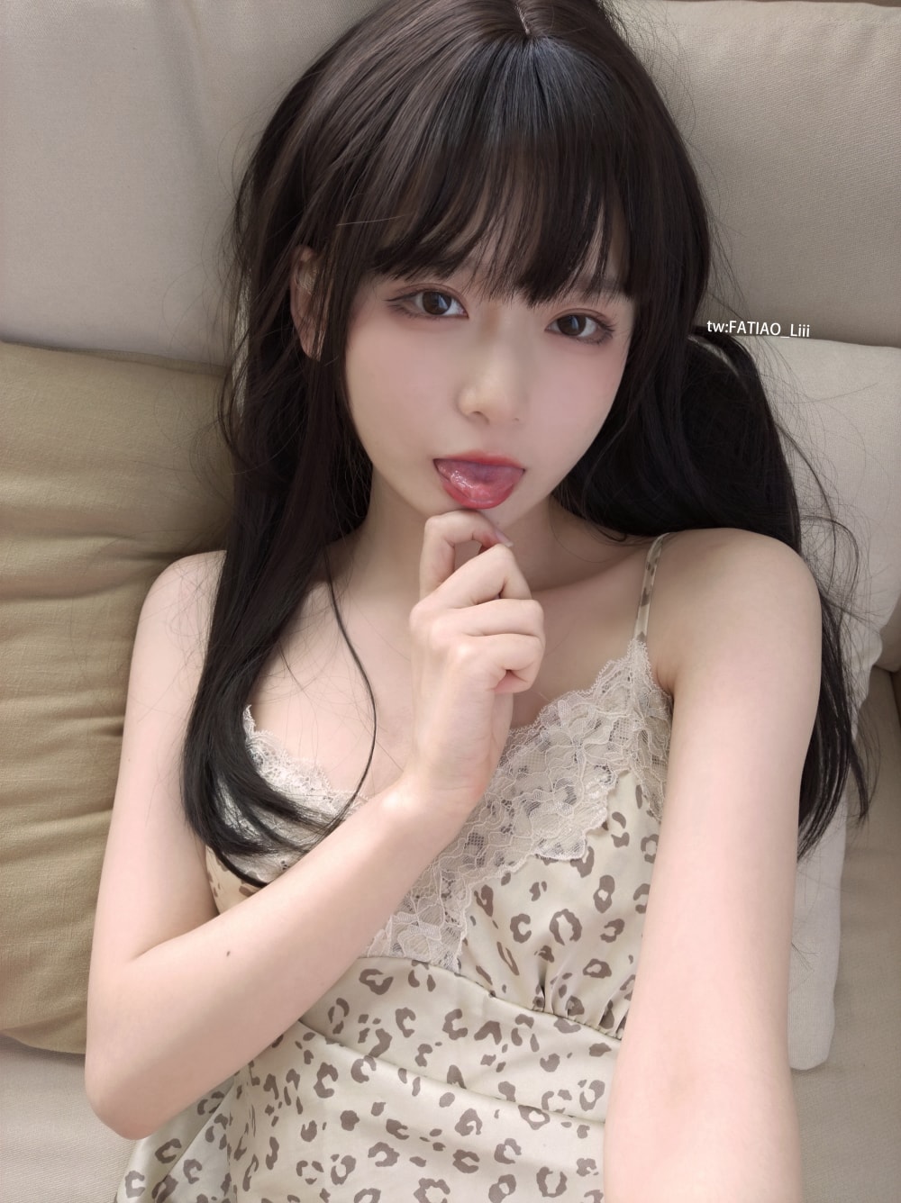 迷之呆梨 – パジャマのお姉さん [100P+4V/1.06BG]