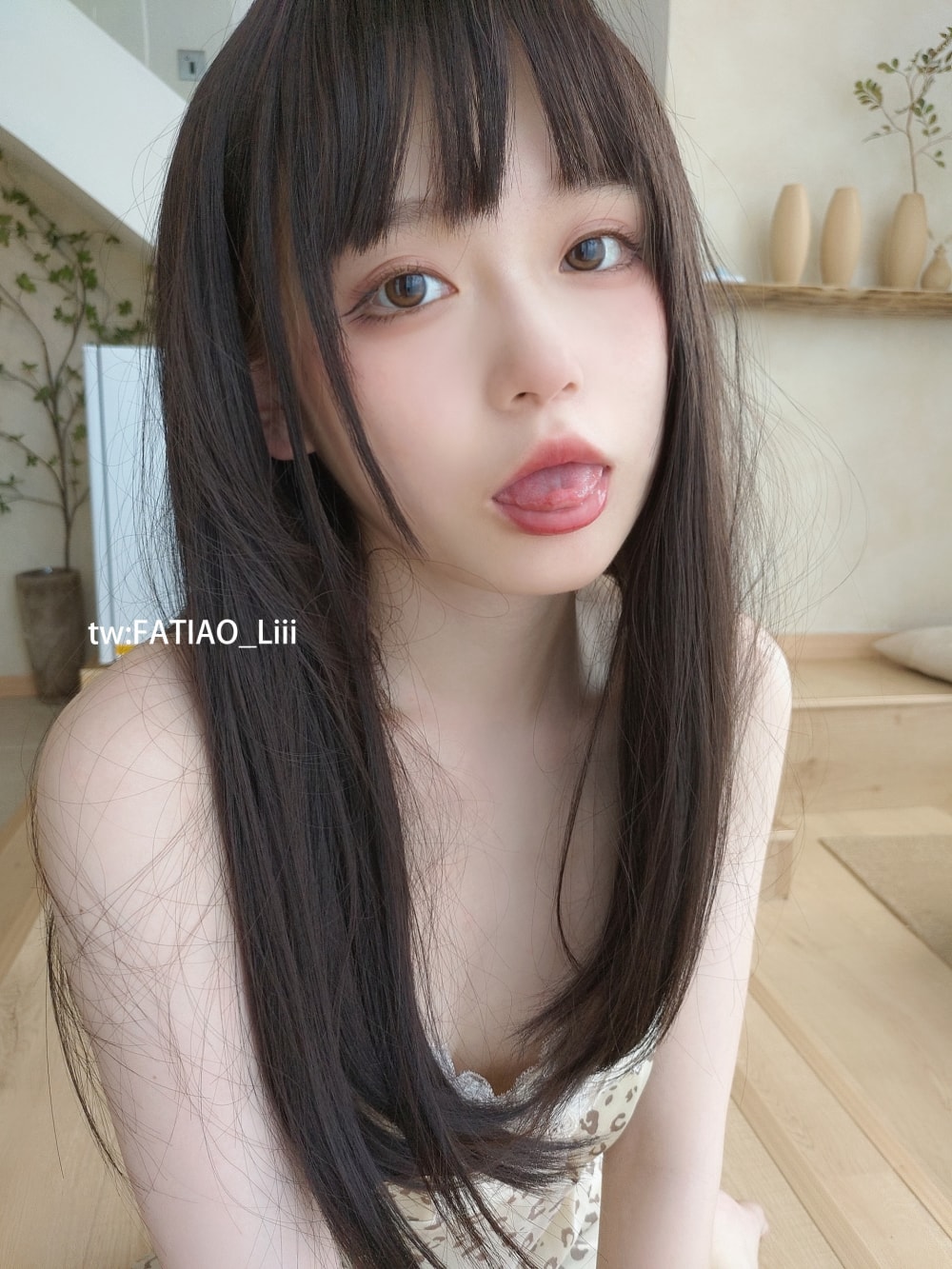 迷之呆梨 – パジャマのお姉さん [100P+4V/1.06BG]