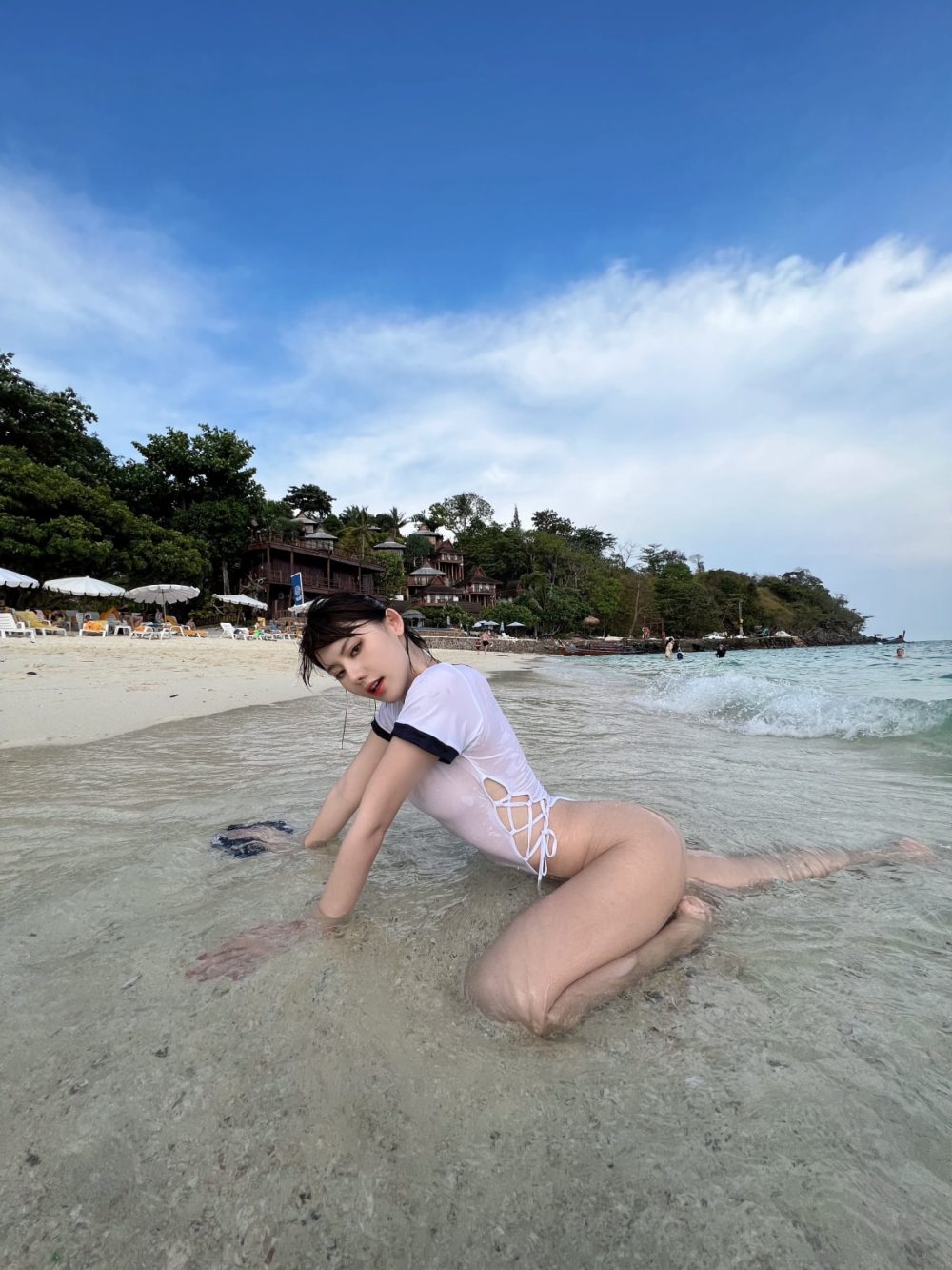 就是阿朱啊 – 海岛透视 [56P+1V/898MB]