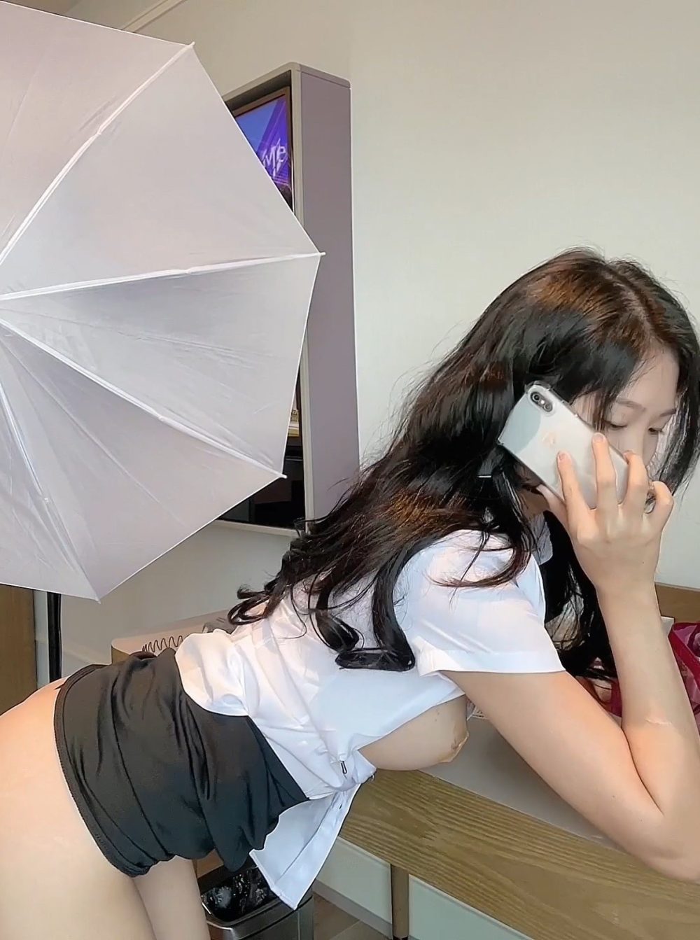 抖娘利世 – 定制家教诱惑 [1V/737MB]