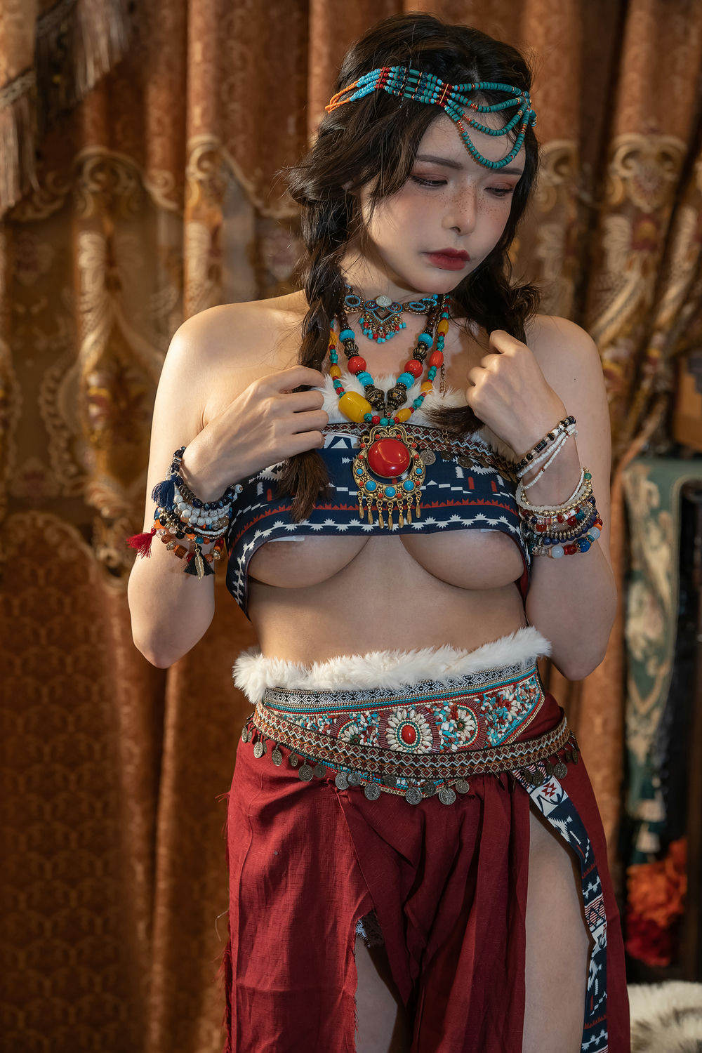 秋和柯基  –  雀斑少女 [40P+1V/942MB]