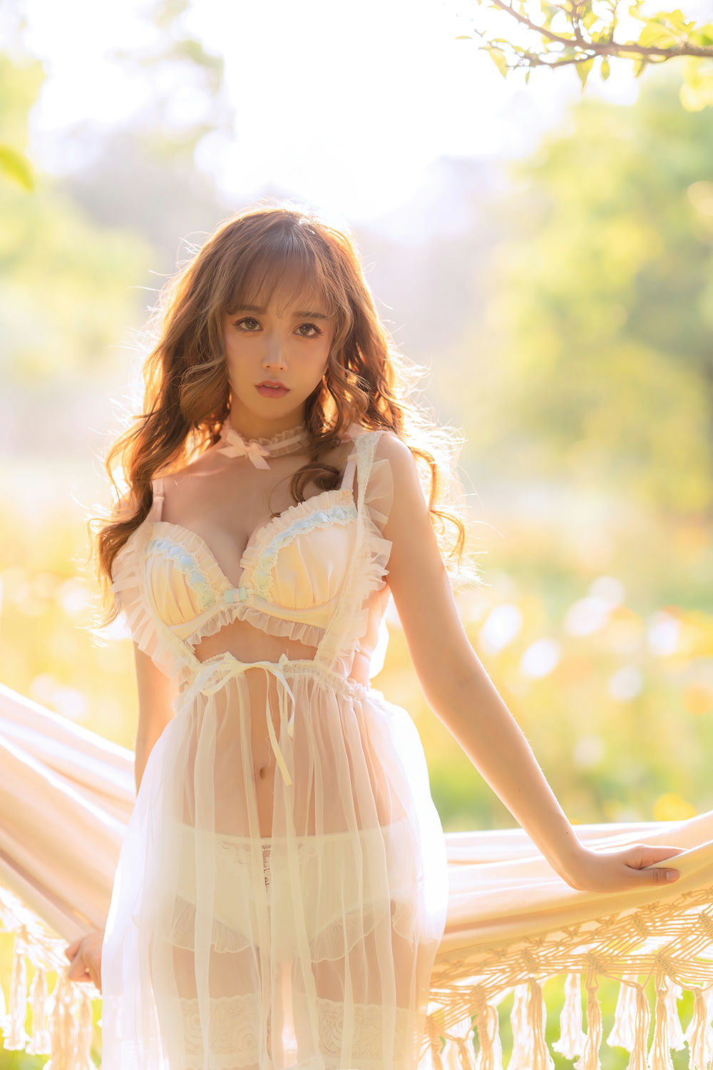 过期米线线喵 – 吊床 [52P/772MB]