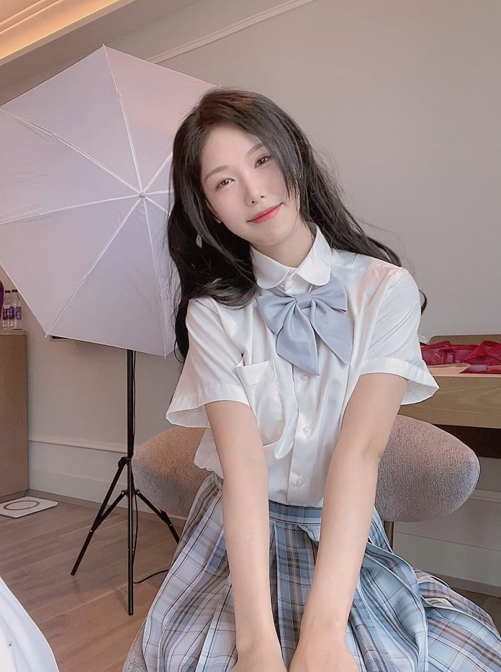 [自购资源] 抖娘利世 – JK脱衣 [1V/568MB]