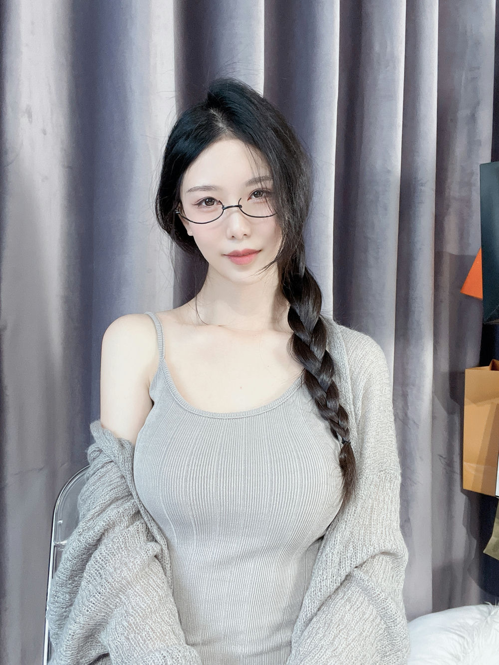 [自购资源] 抖娘利世 – 宅女 [40P+1V/304MB]