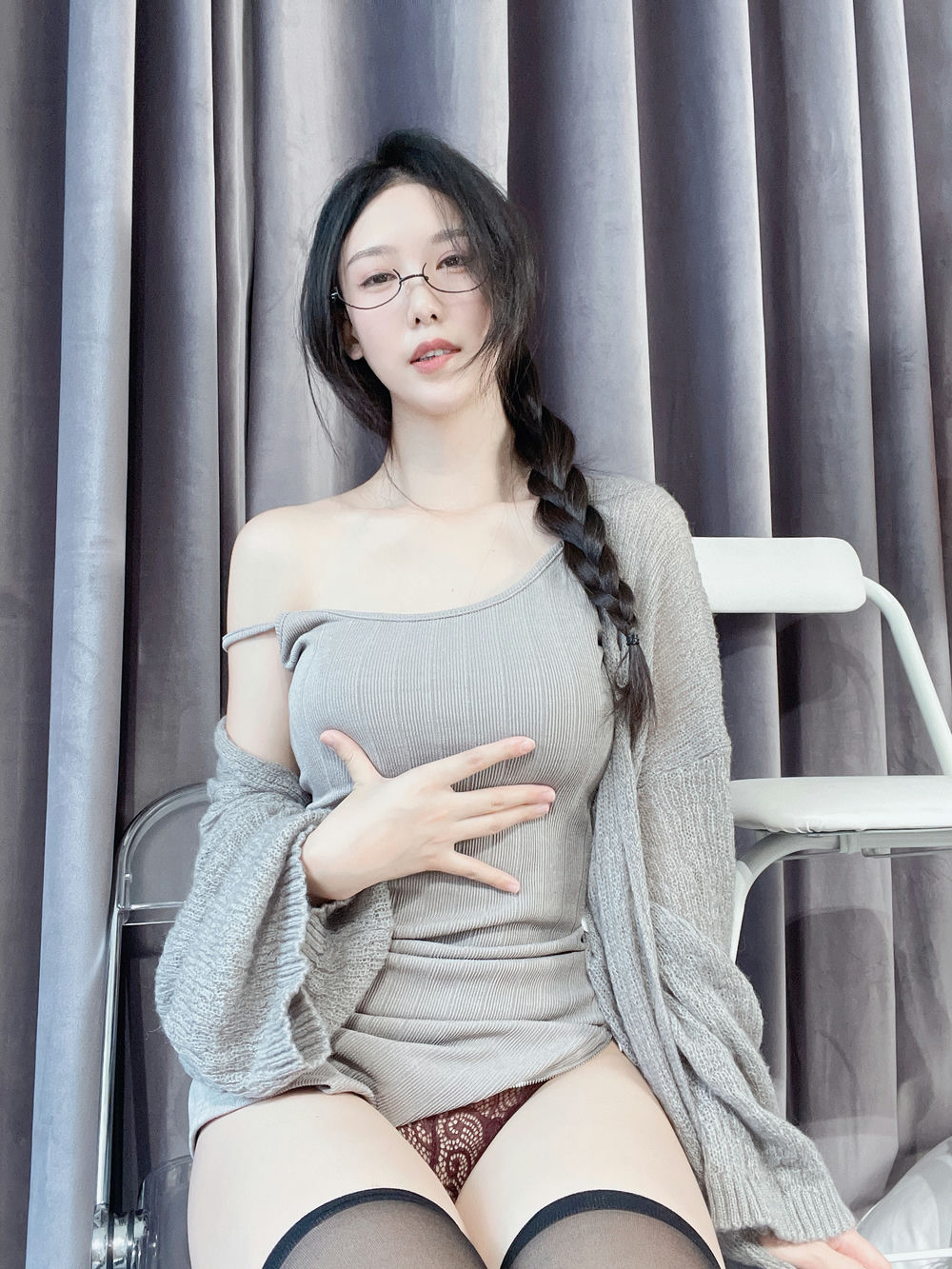 [自购资源] 抖娘利世 – 宅女 [40P+1V/304MB]