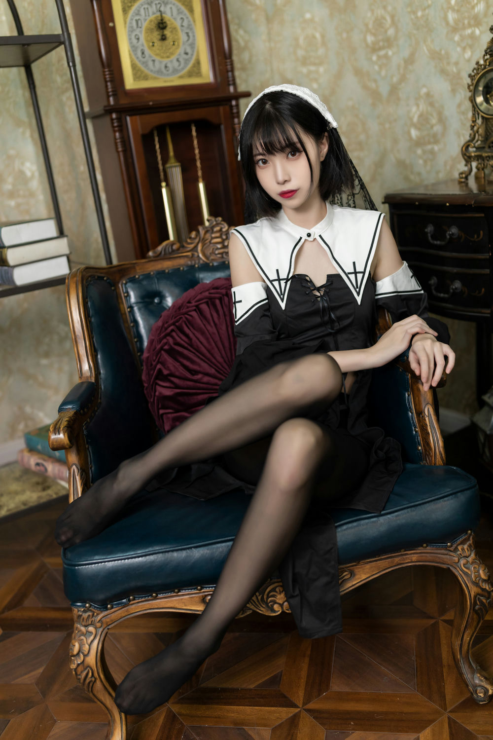 许岚LAN – 暗黑修女 [40P/647MB]