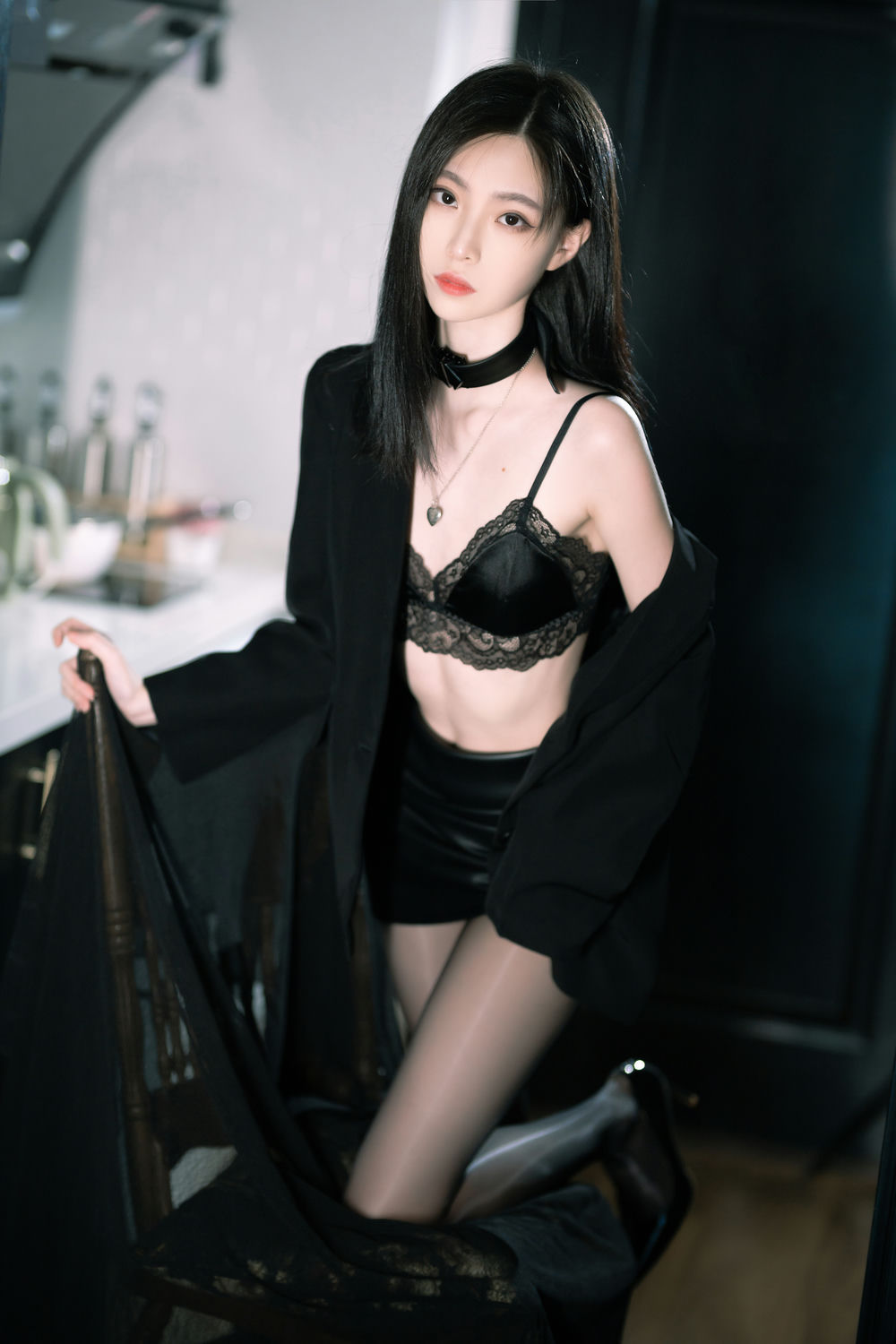 许岚LAN – 黑丝西装 [40P/765MB]